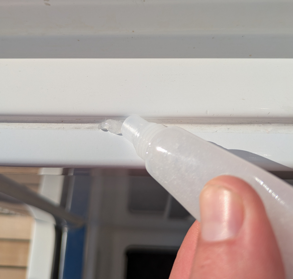 Caulk & Neoprene Rubber Stain Remover Gel image 2